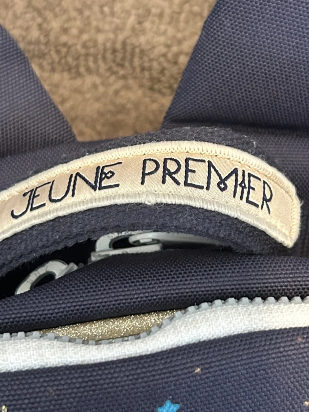 jeune premier premier navy